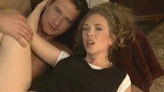 Горячая жена превращает мужа в куколда - порно видео