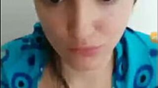 Вуайерист девушка становится грязной - порно видео
