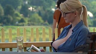 большие натуральные отвисшие сиськи - выставлены на всеобщее обозрение - порно видео