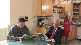 Горячий мудак жопа сквирт - порно видео