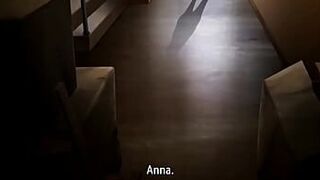 Хентай блондинку трахнули на лестничной клетке - порно видео