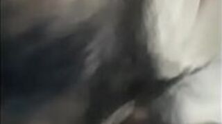 Хорошая киска, не слишком водянистая - порно видео