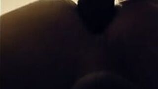 Анальный а. с игрушками и пальцами - порно видео